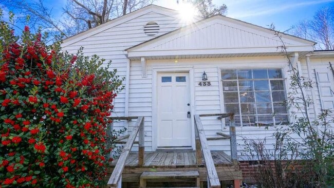 property at 433 Lawrence Rd