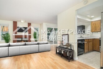 15917 NE 40th Way in Redmond, WA - Building Photo - Building Photo