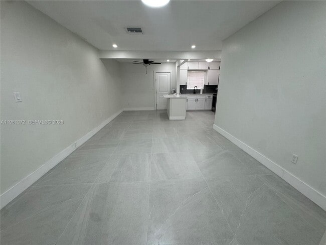 10245 SW 37th Terrace in Miami, FL - Building Photo - Building Photo