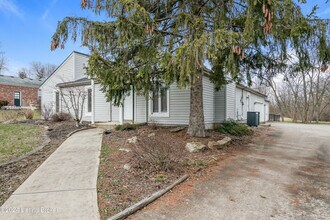 4729 Shenandoah Dr in Louisville, KY - Building Photo - Building Photo