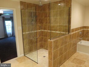 12729 Falcon Dr in Woodbridge, VA - Building Photo - Building Photo