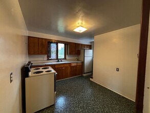 322 Woodland Ave in Grove City, PA - Building Photo - Building Photo
