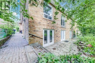 27 Conlins Rd in Toronto, ON - Building Photo - Building Photo