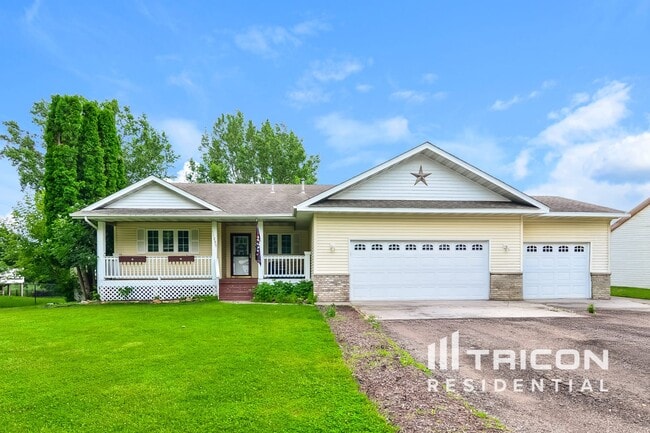 property at 11295 53rd St NE