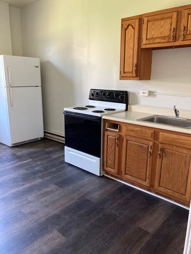 27 S Locust St, Unit 1 in Hagerstown, MD - Foto de edificio - Building Photo