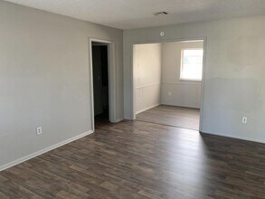 9432 NE 14th St in Midwest City, OK - Building Photo - Building Photo