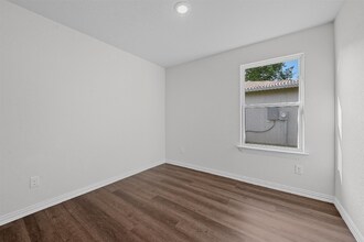 1108 Rose St in Waco, TX - Foto de edificio - Building Photo