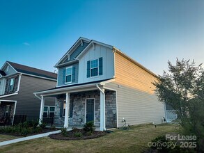 211 Orson Oaks Ln in Pineville, NC - Building Photo - Building Photo
