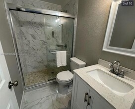 2240 Simms St in Hollywood, FL - Building Photo - Building Photo