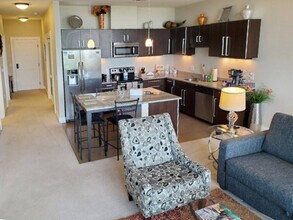 1813 E Jarvis St in Shorewood, WI - Building Photo - Building Photo