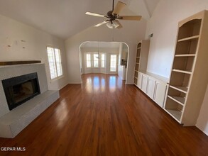 715 Espada Dr in El Paso, TX - Building Photo - Building Photo