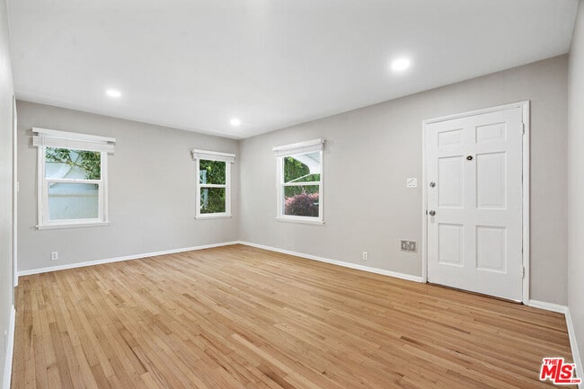 815 Crestmoore Pl in Los Angeles, CA - Building Photo - Building Photo