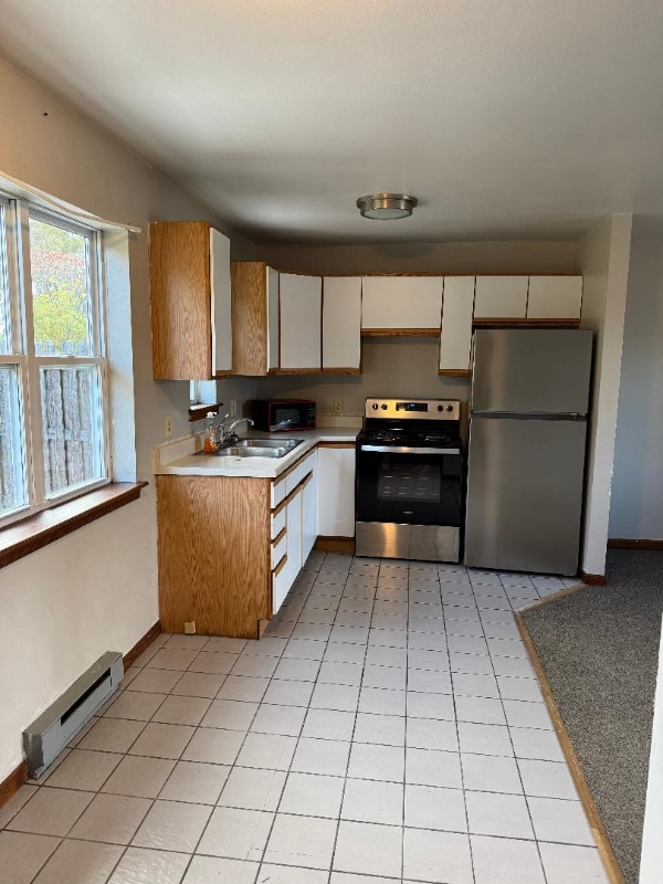 3850 N Shore Dr in Menominee, MI - Foto de edificio - Building Photo