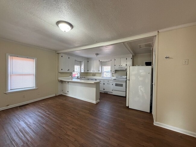 106 Adams St in Cary, NC - Foto de edificio - Building Photo