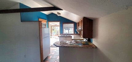 541 W Palo Verde Ave in Ajo, AZ - Foto de edificio - Building Photo