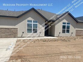 6806 4th St in Lubbock, TX - Building Photo