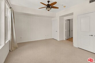 4050 Glencoe Ave-Unit -318 in Marina Del Rey, CA - Building Photo - Building Photo