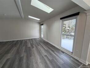 48 Webb Ave in Troy, MI - Building Photo - Building Photo