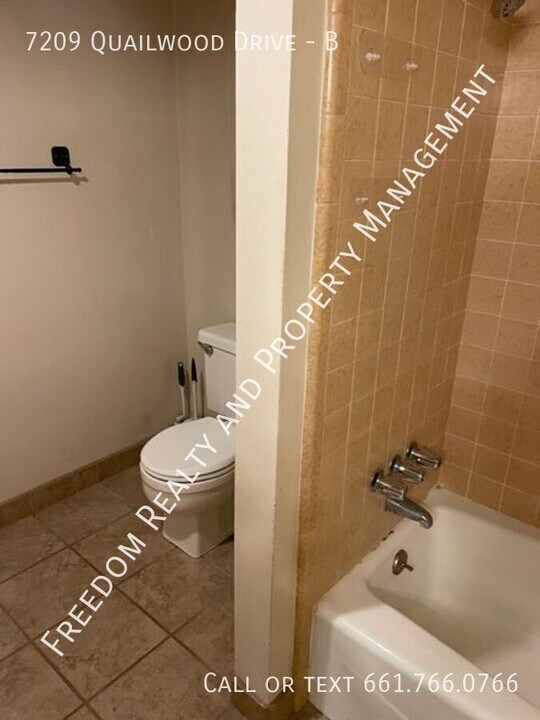 7209 Quailwood Dr in Bakersfield, CA - Building Photo