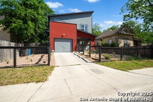 property at 121 Alabama St