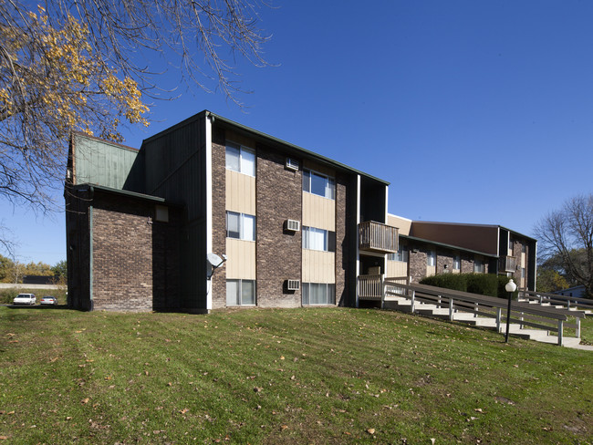 Meridian Apartments in Portage, IN - Foto de edificio - Building Photo