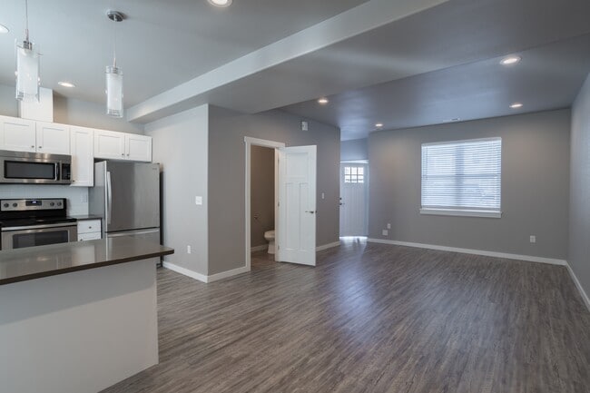 924 S Division St in Moses Lake, WA - Building Photo - Building Photo