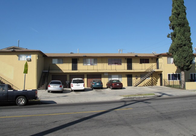 6667 Suva St in Bell Gardens, CA - Foto de edificio - Building Photo