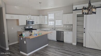 854 S Comanche Ct in Chandler, AZ - Building Photo - Building Photo