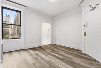 422 Bleecker St in Brooklyn, NY - Building Photo - Building Photo