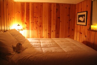 585 Raccoon Point Rd in Eastsound, WA - Building Photo - Building Photo