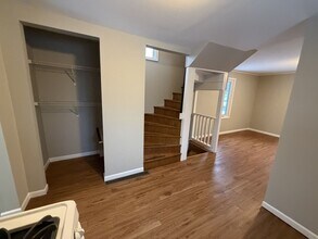 323 Selma St in Eau Claire, WI - Building Photo - Building Photo