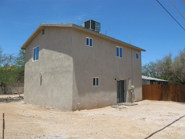 1122 E Water St in Tucson, AZ - Building Photo - Building Photo