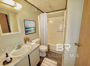 1101 W Laurel Ave in Foley, AL - Foto de edificio - Building Photo