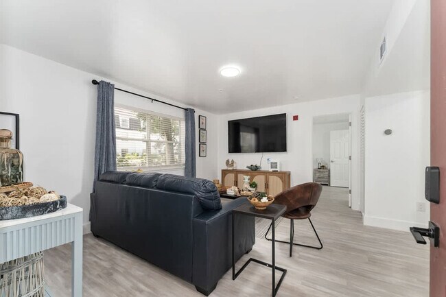 2360 SW Archer Rd in Gainesville, FL - Building Photo - Building Photo