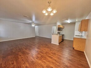 215 Willowbrook Ln in Whitehouse, TX - Building Photo - Building Photo