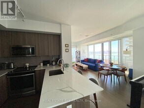 30-2830 Shore Breeze Dr in Toronto, ON - Building Photo - Building Photo