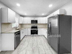 9319 Raytown Rd in Kansas City, MO - Building Photo - Building Photo