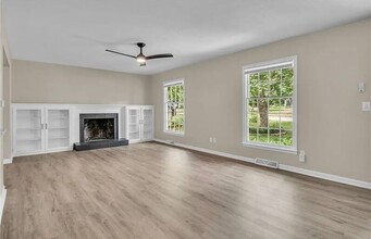 4949 Neosho Ave in Roeland Park, KS - Building Photo - Building Photo