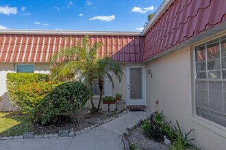 857 Worcester Ln in Greenacres, FL - Building Photo - Building Photo