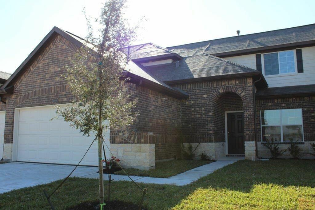 12206 Maura Lane in Houston, TX - Building Photo