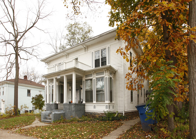 410 N State St in Ann Arbor, MI - Foto de edificio - Building Photo