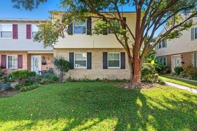 property at 712 Biltmore Dr