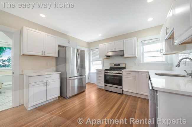 31 Champney St, Unit #2 in Boston, MA - Foto de edificio - Building Photo