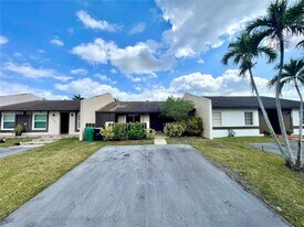 11315 SW 123rd Ave in Miami, FL - Building Photo