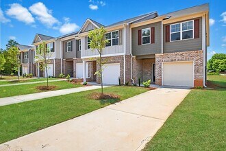 2813 Lillian Ln in Douglasville, GA - Building Photo - Building Photo