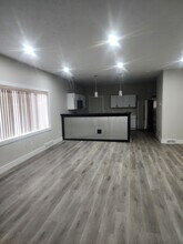 109 S Warren Ave, Unit 1 in Big Rapids, MI - Foto de edificio - Building Photo