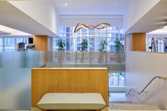 15 W 53rd St in New York, NY - Building Photo - Building Photo