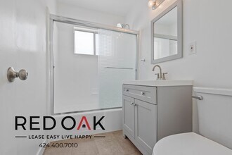 1051 N Gardner St, Unit 9 in West Hollywood, CA - Building Photo - Building Photo