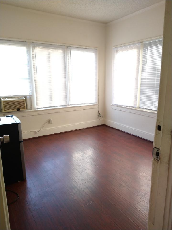 property at 1833 W 11th Pl