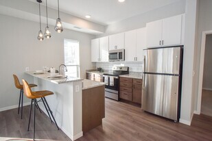 The Scenic in St. Paul, MN - Building Photo